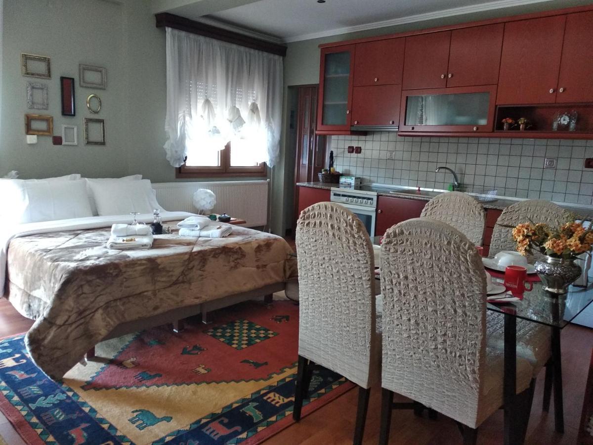House In The Village Fotolivos ภายนอก รูปภาพ